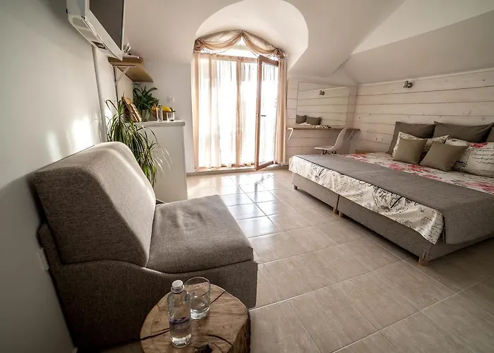 Apartmán The Poolhouse Sluneční pobřeží