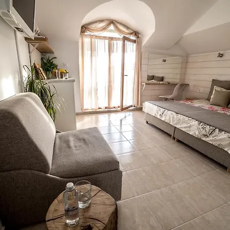 Апартаменты The Poolhouse Солнечный берег