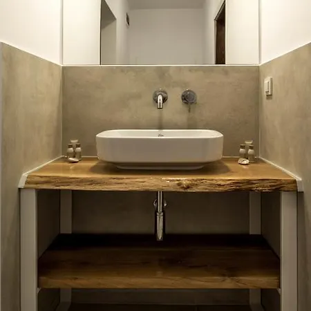 The Poolhouse * Napospart