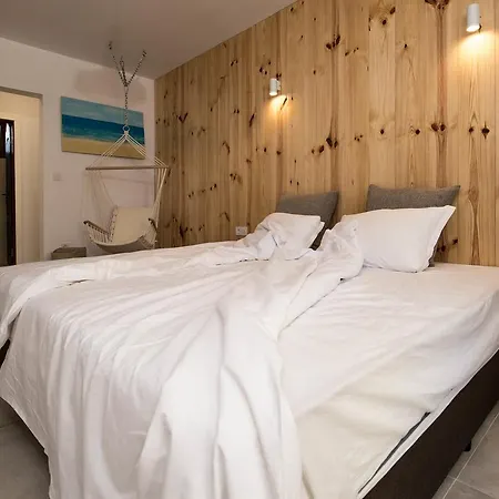 Apartman The Poolhouse *