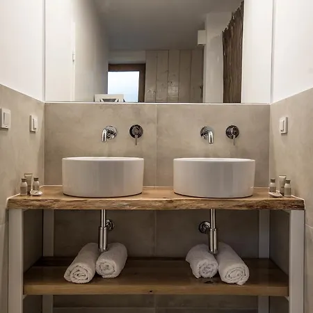 Apartman The Poolhouse Napospart