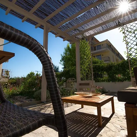 The Poolhouse Апартаменты Солнечный берег